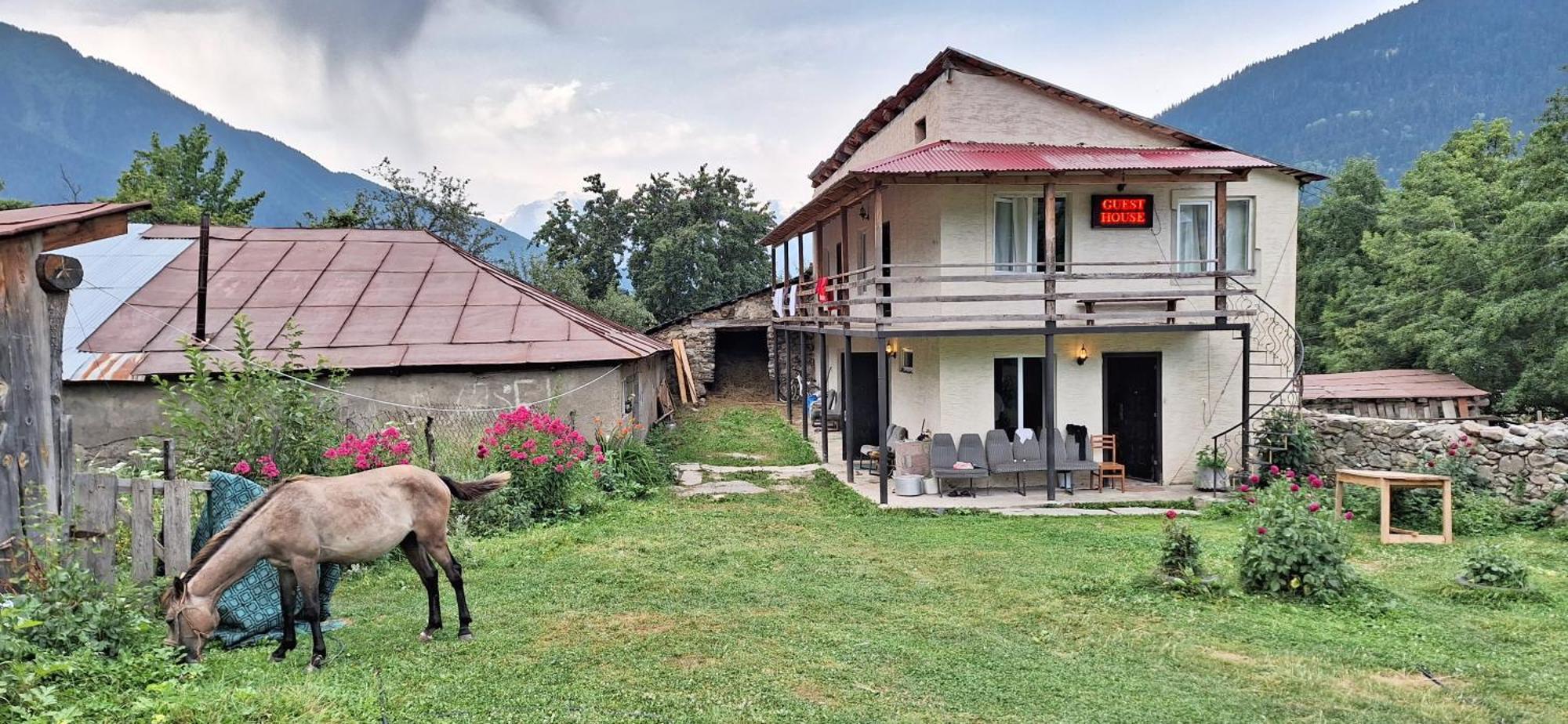 Iason Guest House In Mazeri Mestia Kültér fotó