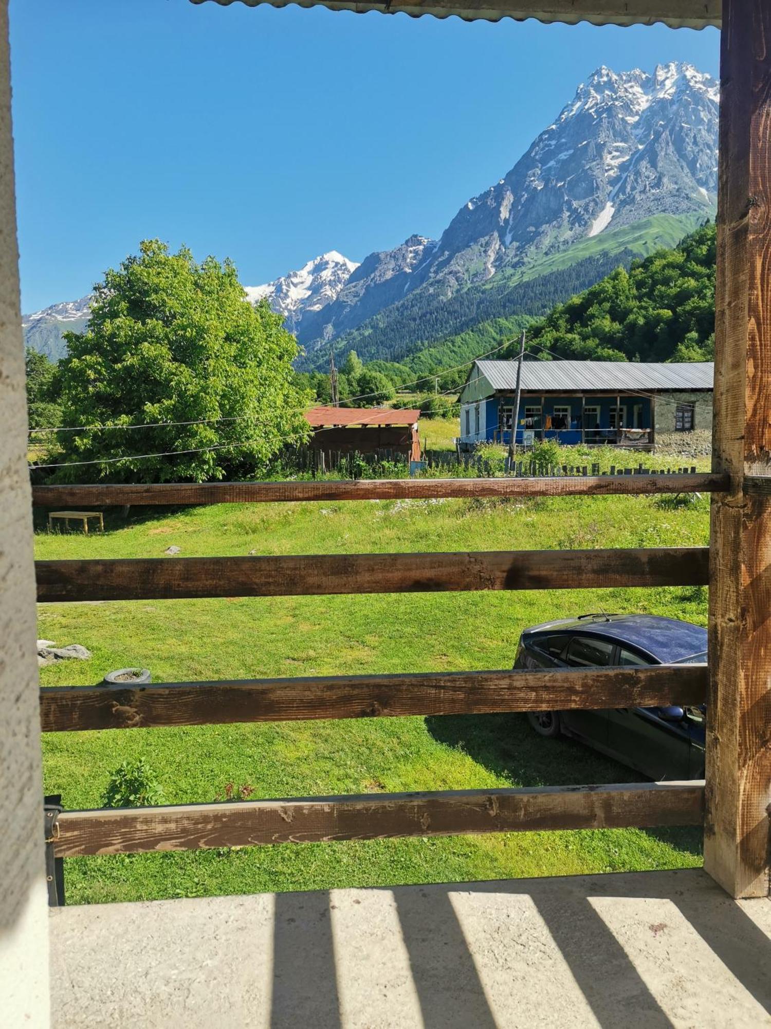 Iason Guest House In Mazeri Mestia Szoba fotó